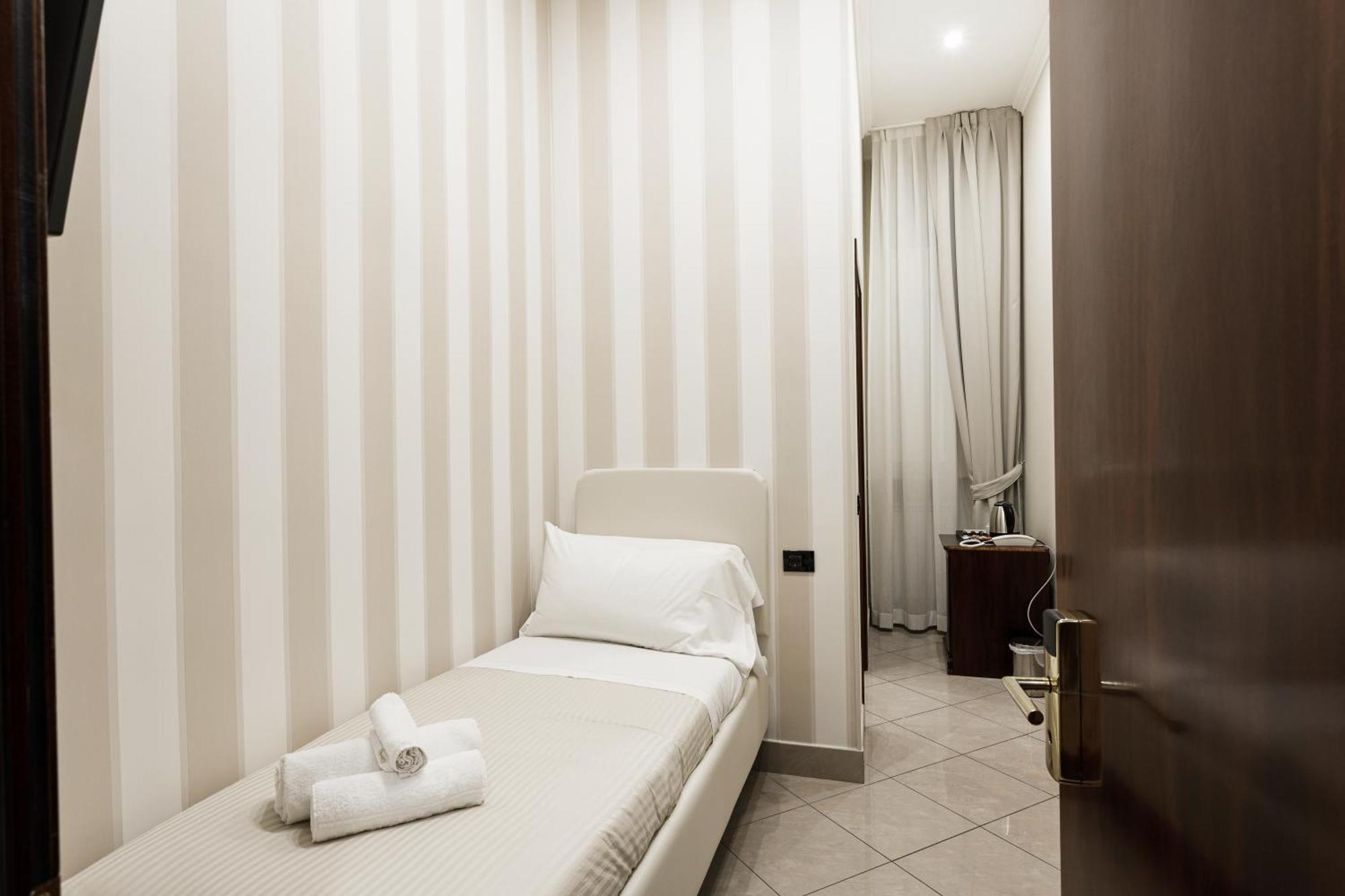 רומא Monti 66 Hotel מראה חיצוני תמונה